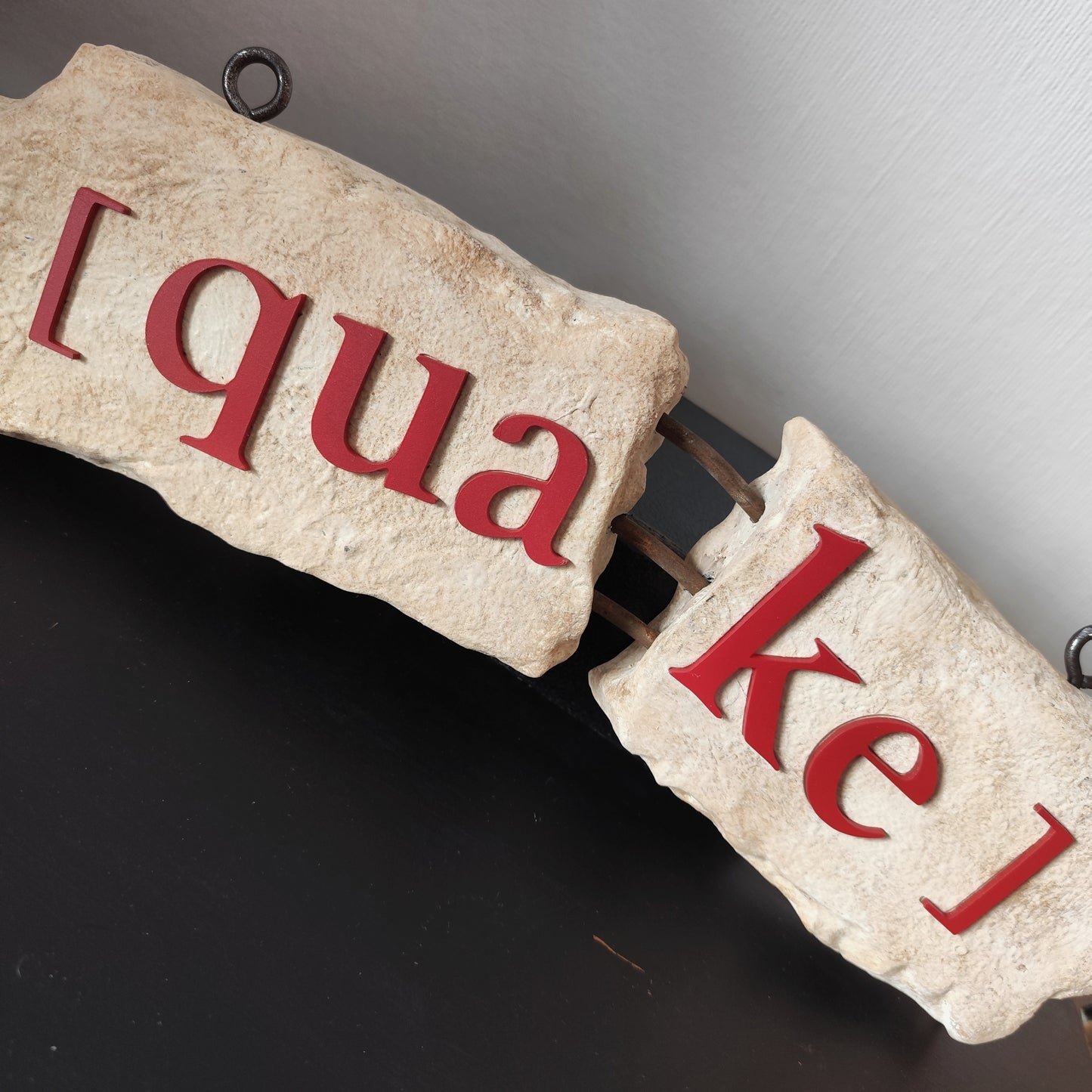Quake Sign