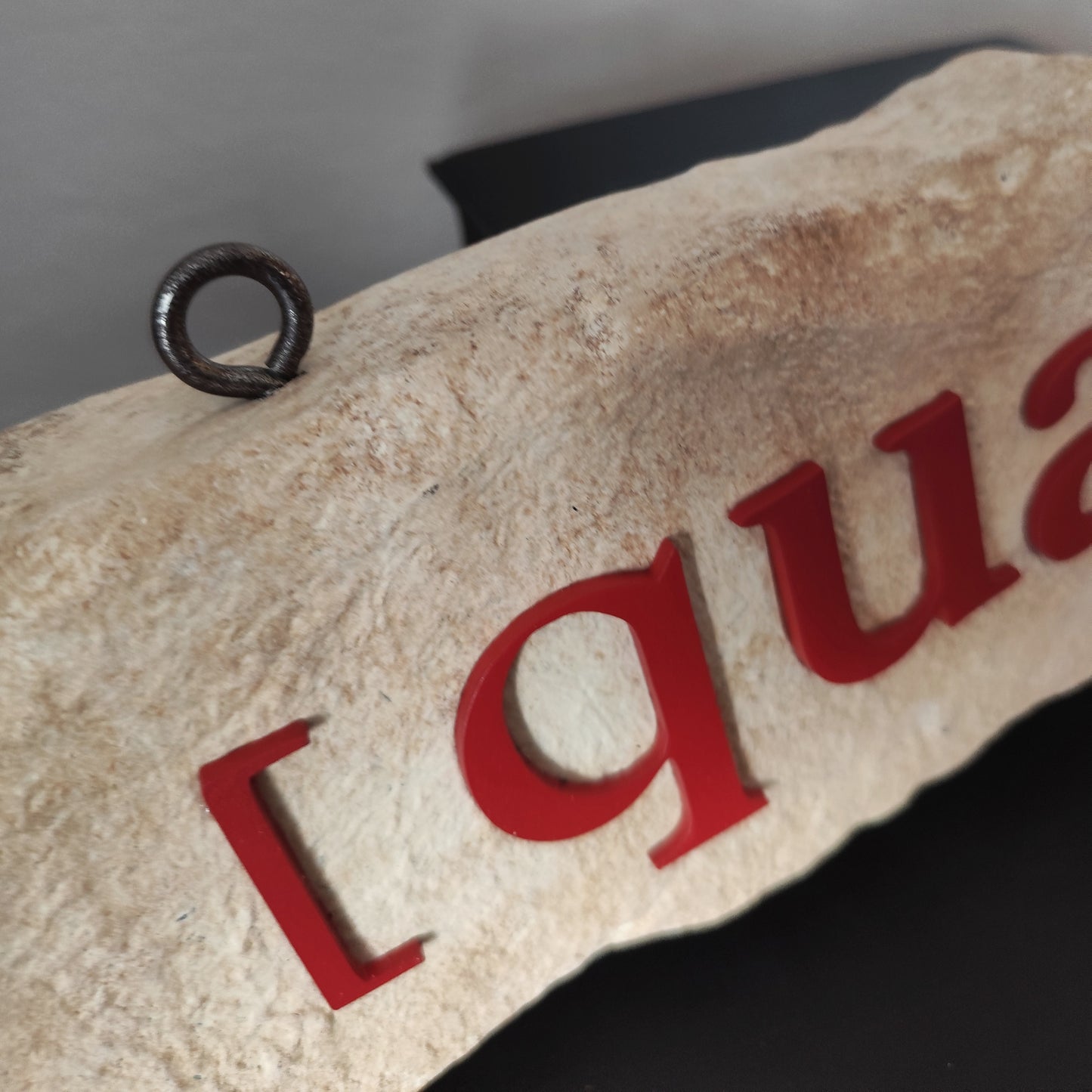 Quake Sign